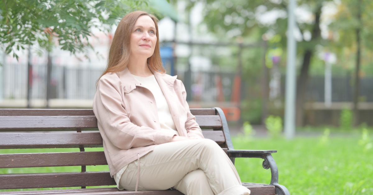 İnsanlar, 44 ve 60 yaşına geldiğinde iki hızlı yaşlanma dalgası yaşıyor