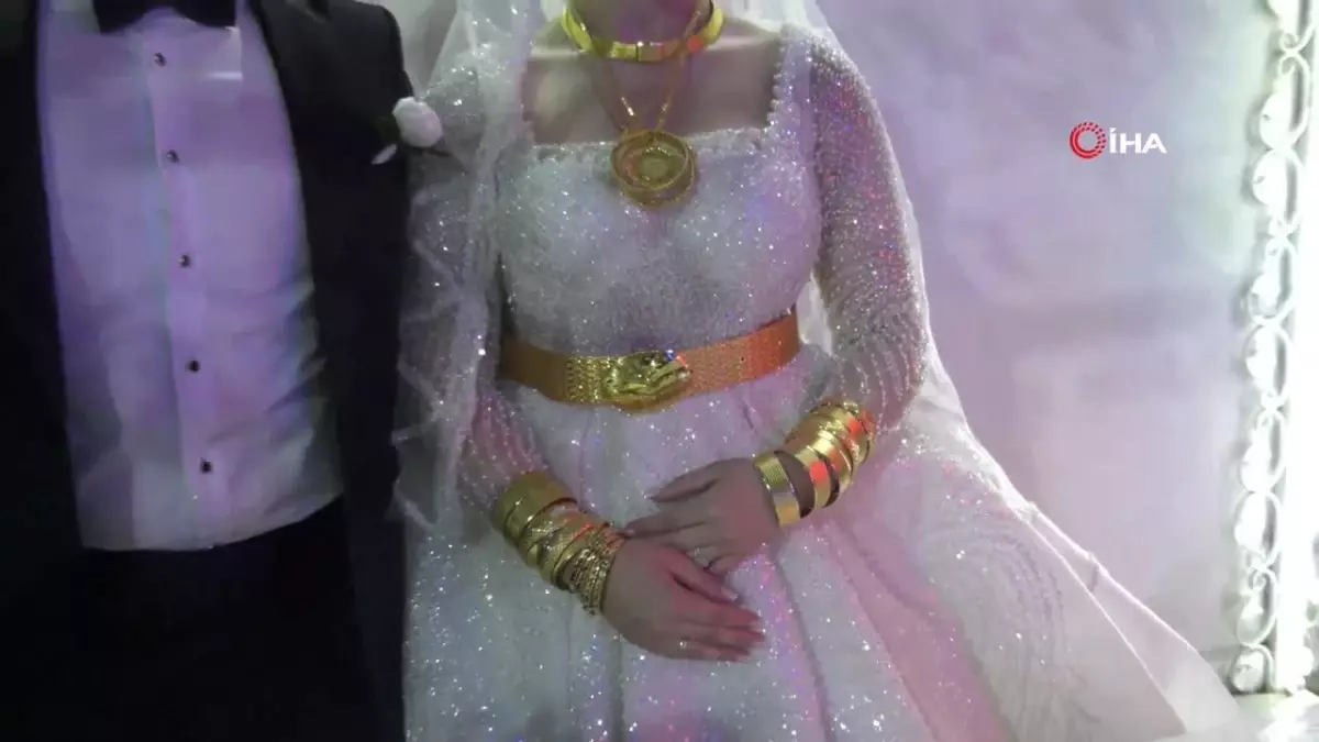 Düğünde 3 Kilo Altın, 4 Milyon TL Takıldı