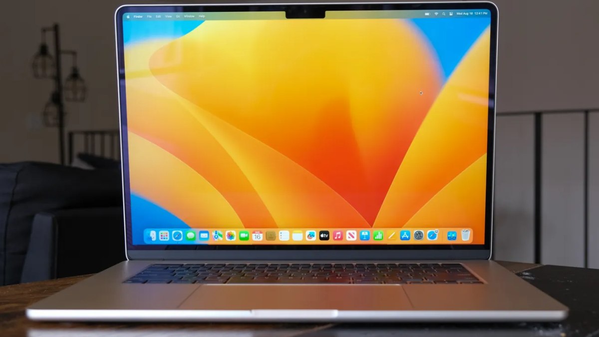 Apple’dan kötü haber:  OLED ekranlı MacBook Air ertelendi