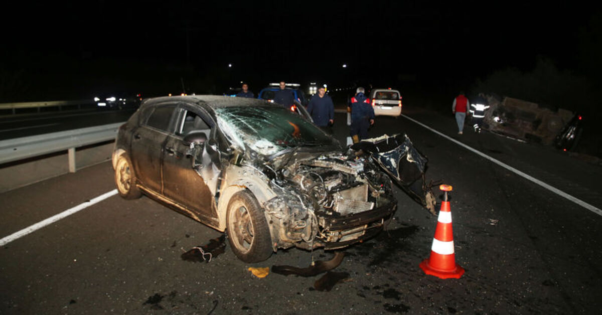 Edirne’de düğünden dönenlerin taşındığı kamyonete otomobil çarptı: 6 yaralı