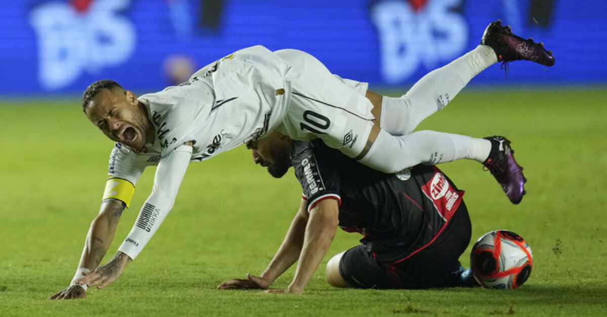 Neymar, Santos formasına kavuştu!