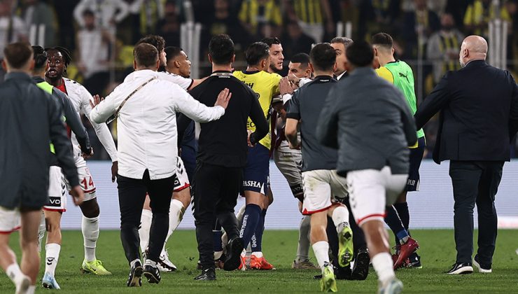 Fenerbahçe Maçında Ortalık Karıştı
