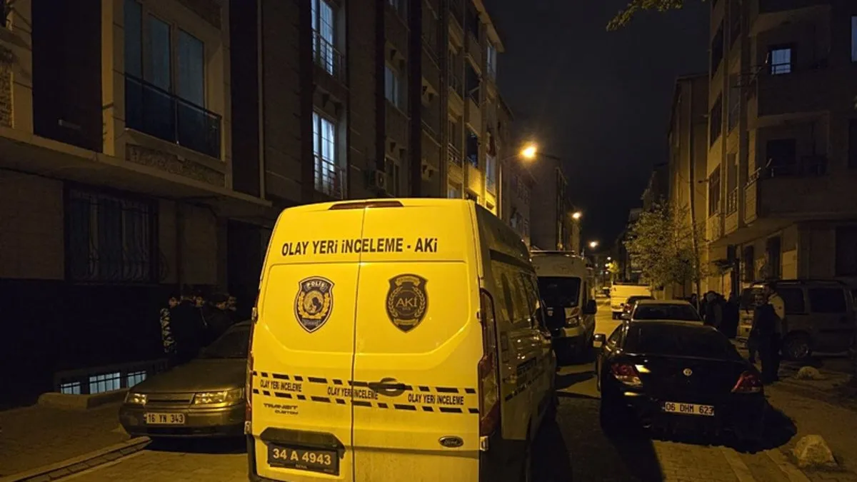 Esenyurt’ta sevgili dehşeti! Annesini öldürdü, kızını bıçakladı